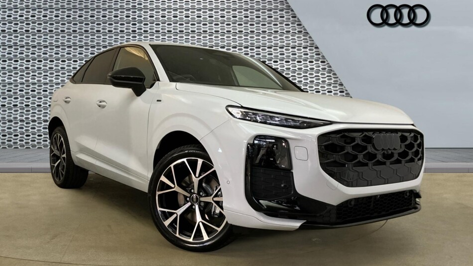 Audi Q3 1.5 e-Hybrid Launch Edition 5dr S Tronic Estate